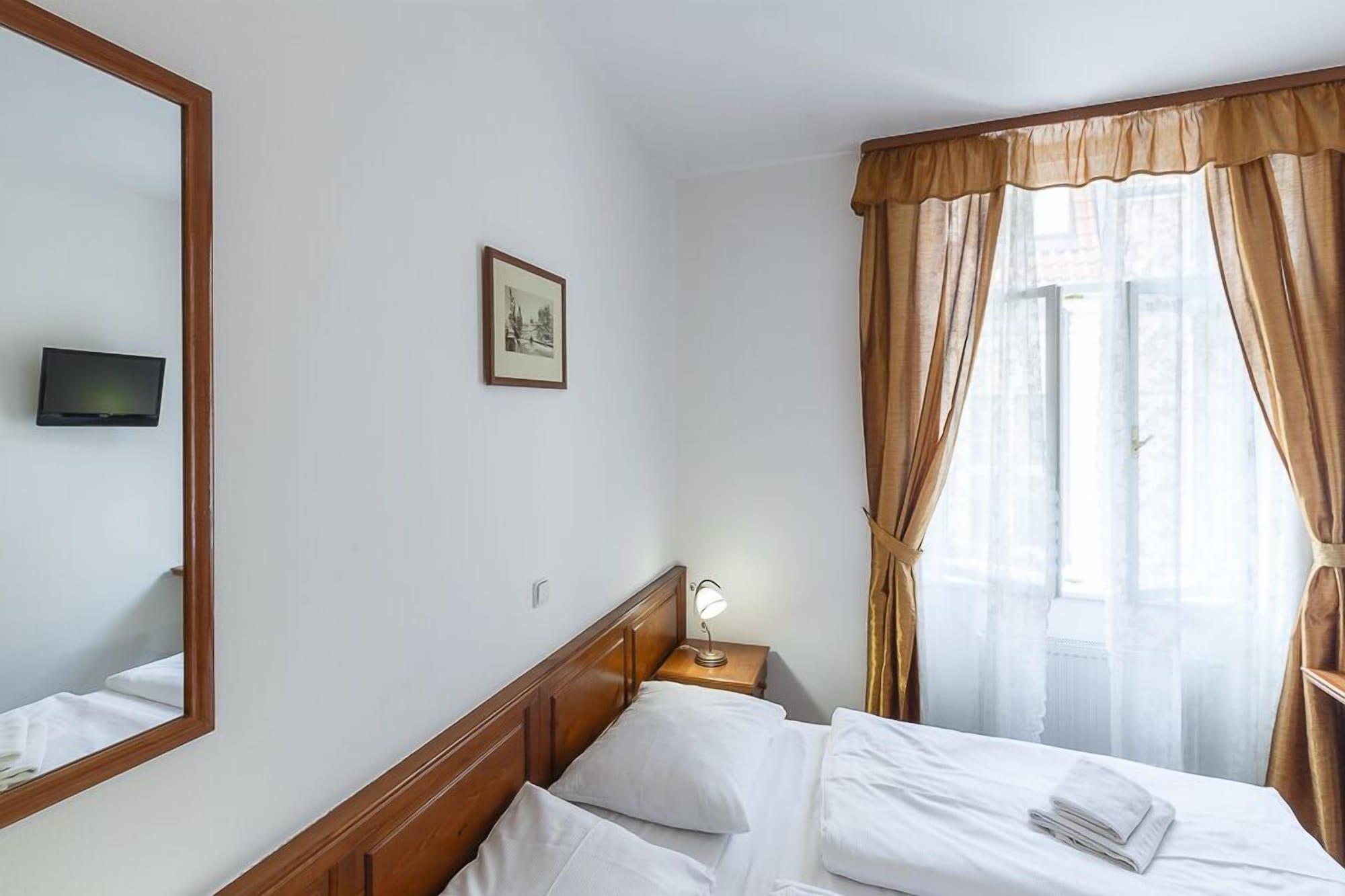 Hotel Liliova Prague Old Town Εξωτερικό φωτογραφία